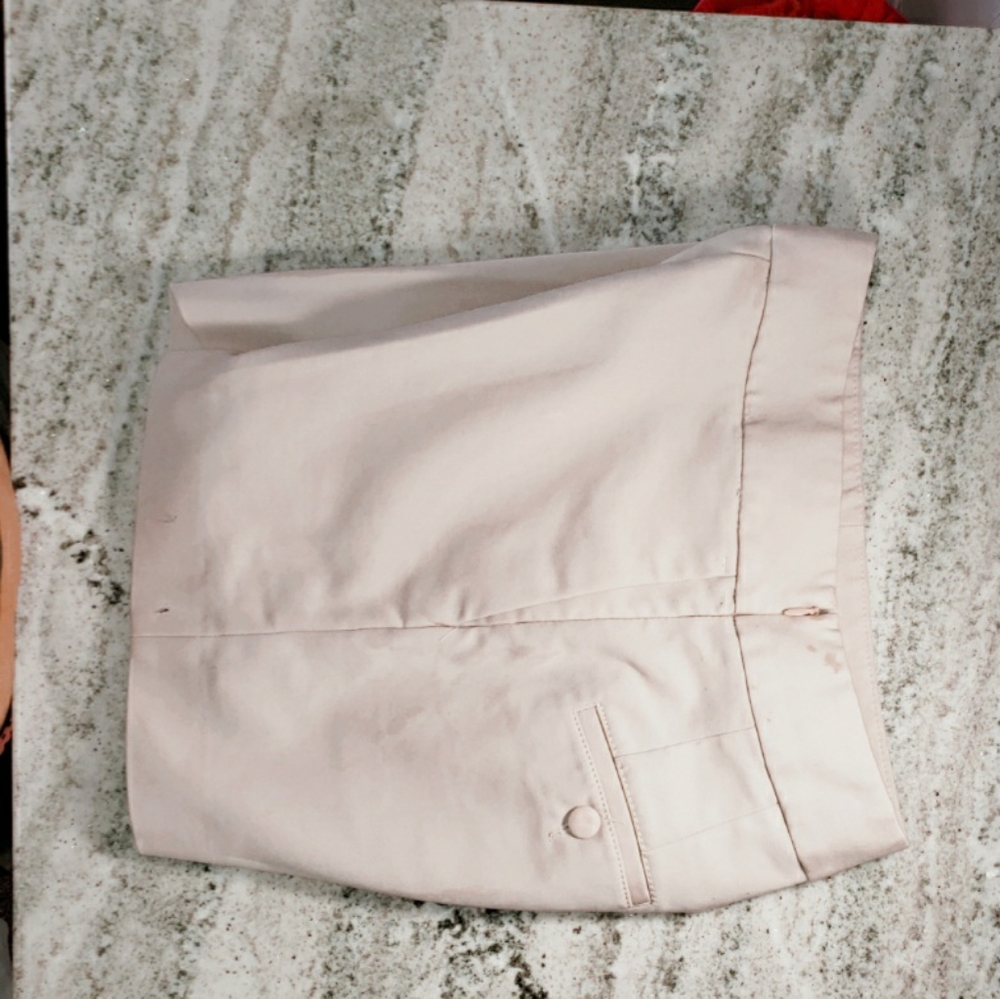 Shorts - Picture 3 of 4